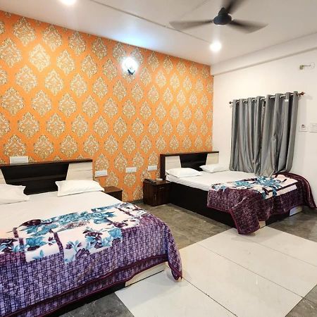 Hotel Bombay Darbar Simrol Zewnętrze zdjęcie